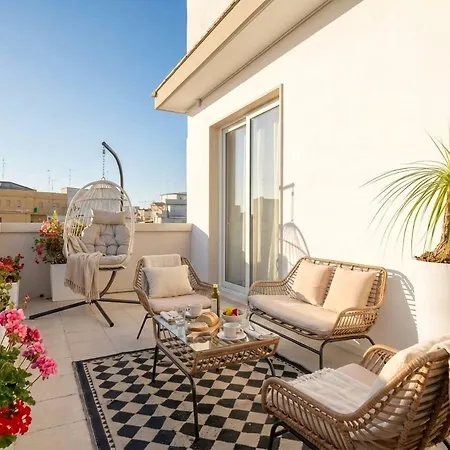 Panorama Sky Penthouse Aparthotel