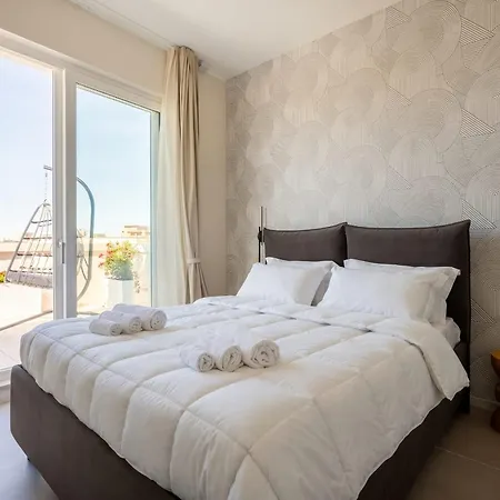 Panorama Sky Penthouse 3* Bari